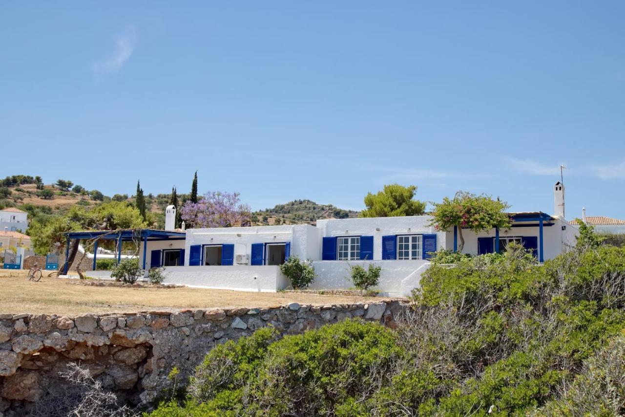 Aroura Homes 4Br Beachfront Villa Spétses Exteriér fotografie