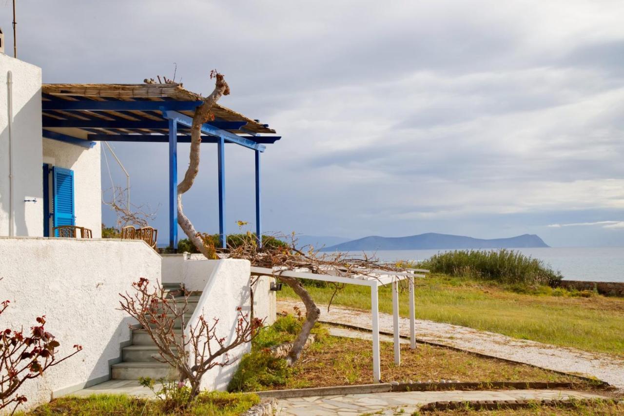 Aroura Homes 4Br Beachfront Villa Spétses Exteriér fotografie