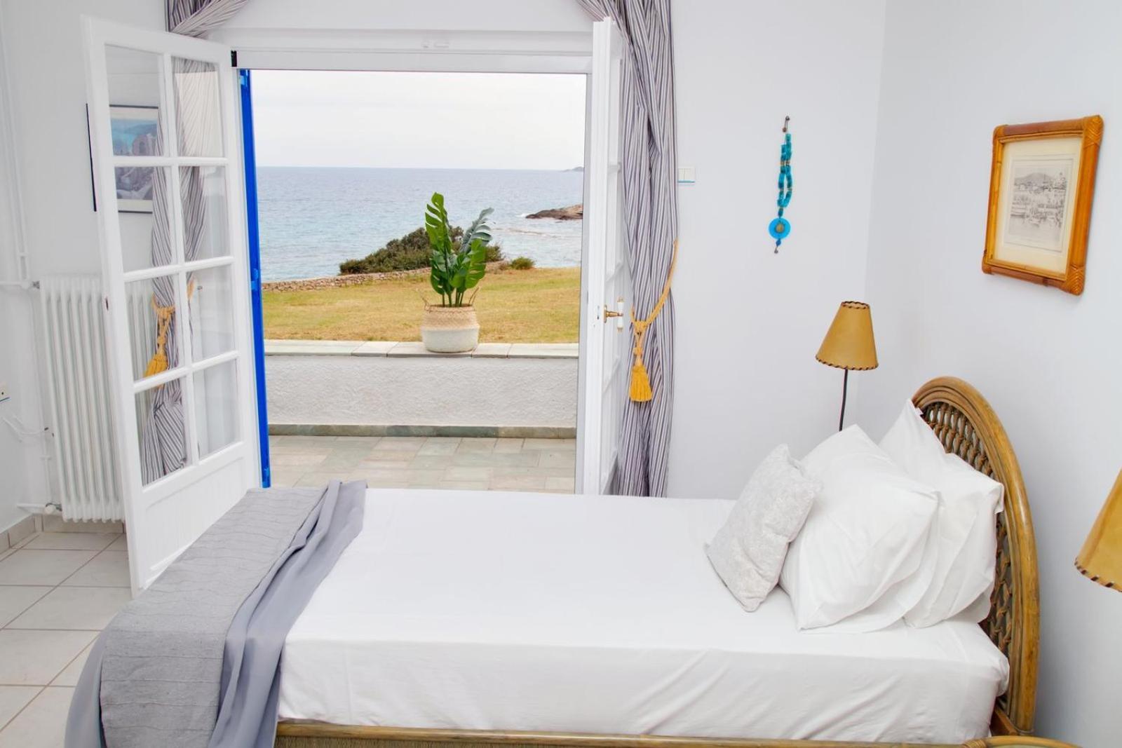 Aroura Homes 4Br Beachfront Villa Spétses Exteriér fotografie