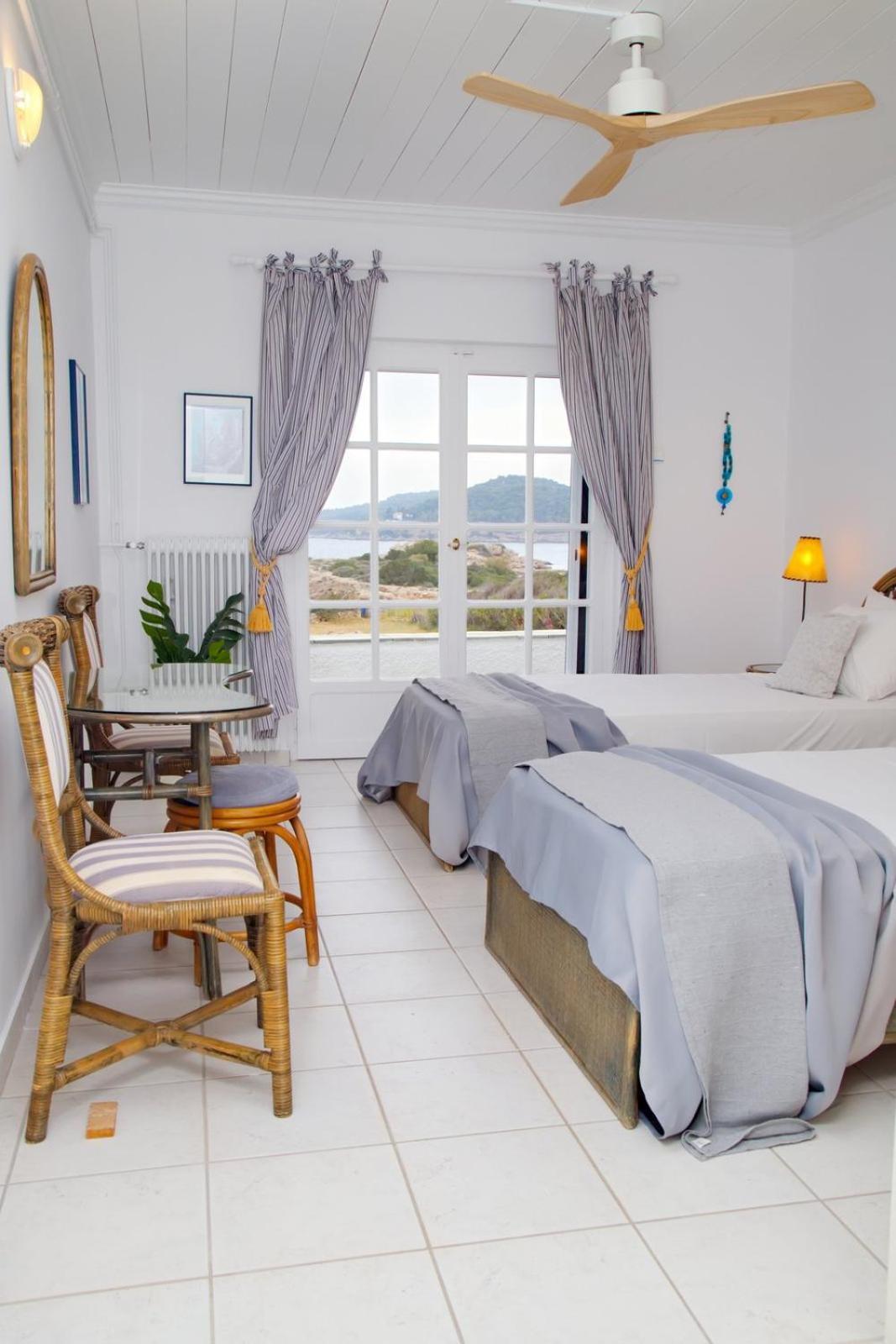 Aroura Homes 4Br Beachfront Villa Spétses Exteriér fotografie